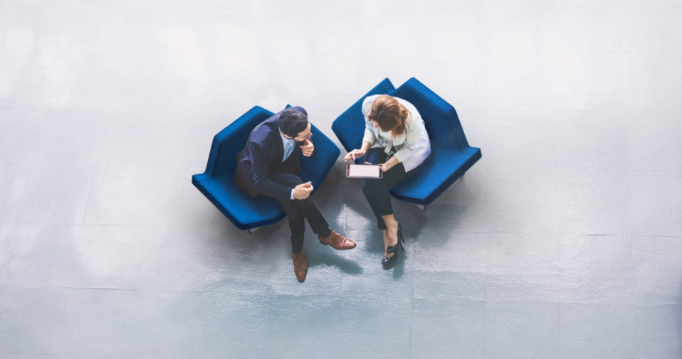 two-partners-meeting-together-at-alignerd-dental-support
